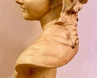 Grinam Niam Bust of Peasant Girl