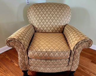 Traditional Arm Chair by CARLTON HOUSE $115 or bid #9
