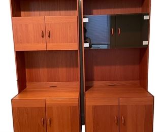 $500 USD      Vintage Domino Mobler Danish Modern Etageres SB183-22     Description: Exceptional Danish modern pair of book cases by Domino Mobler. Each feature a teach veneered finish with ample shelving space.
Dimensions: 31.25 x 20.25 x 72"H
Condition: Very good condition
Local pick up Chevy Chase MD.  Located on basement floor.  Contact us for shipper suggestions.      https://goodbyhello.com/products/sb183-22?_pos=2&_sid=e709a2c06&_ss=r