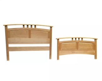Regular price$500.00 Full Double Vermont Precision Woodworks Bed Headboard & Footboard LY200-13
With it's slightly arched frame, this bed is a minimalist, stylish bed base that works well with a variety of decorating styles and makes it easy for you to beautify the look of your bedroom. The bed contains an integrated headboard and footboard. This bed frame is an excellent addition to any bedroom, do not miss the chance to take it home.

Dimensions: 60 x 3 x 48"H

Local pick up Potomac, MD.  Contact us for shipper suggestions.