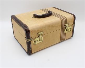 Small Hardsided Suitcase w/Mirror