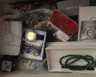 Sorting jewelry - additional photos coming soon.