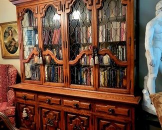 Beautiful Thomasville Dining Cabinet. Lots of Books!