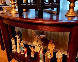 Cherrywood Sofa Table. Statues. Household Decor!