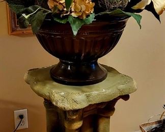 Pedestal & Floral!