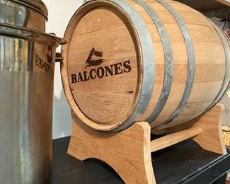 Balcones keg with stand