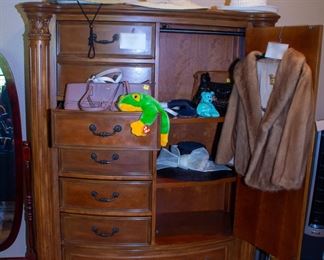 Wooden dresser, fur jacket, assortment hats
