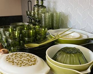 Vintage Avocado Pyrex Bowls