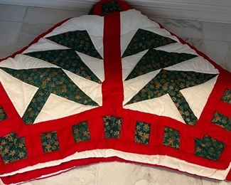 Quilted Tree Skirt