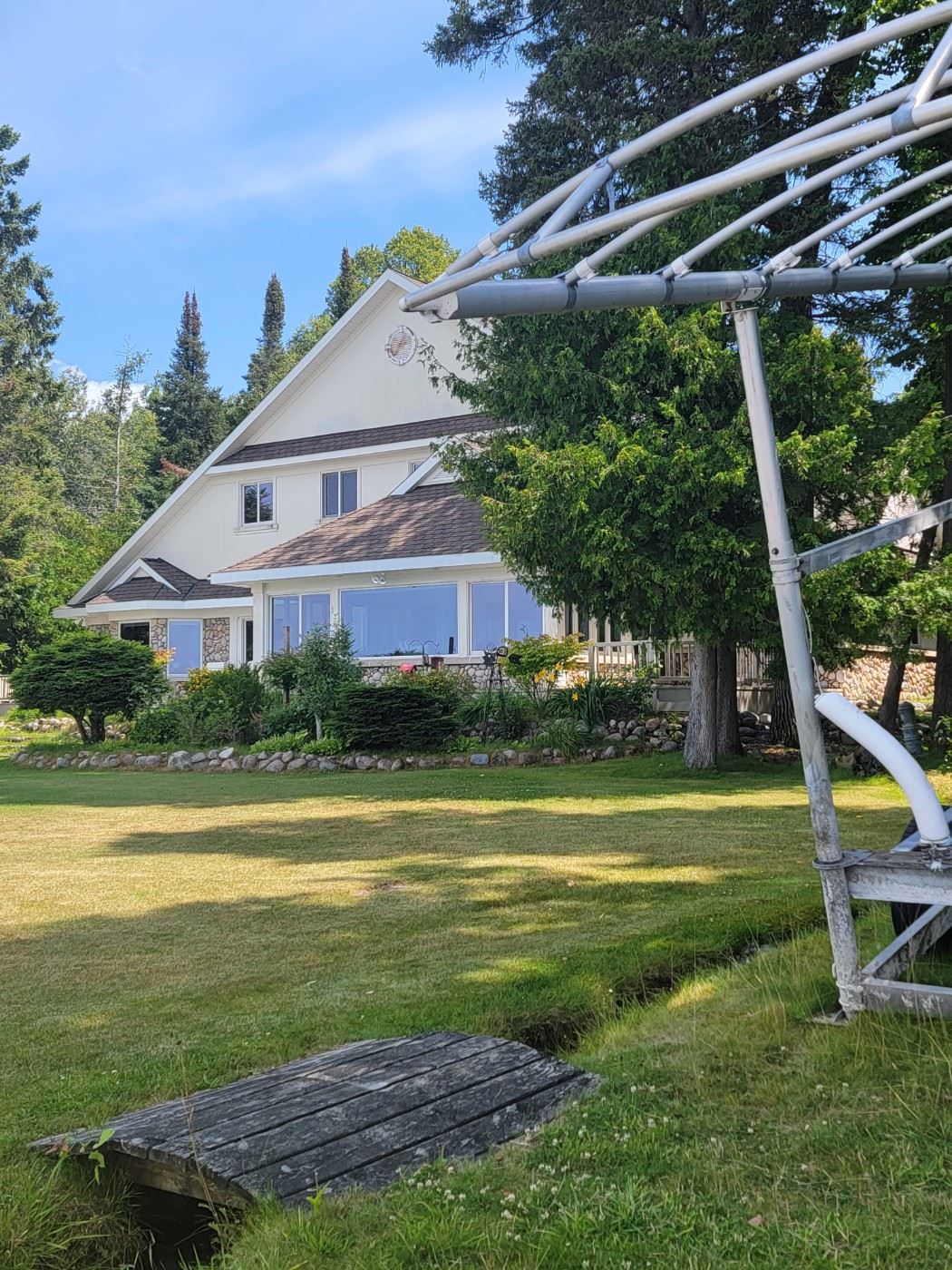 Mullet Lake Estate in Indian River, MI starts on 8/18/2023