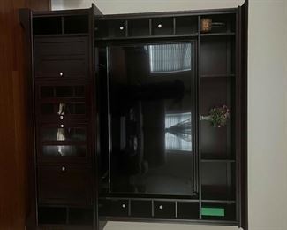 Entertainment center, bought from Bell fort furniture, all hard wood. Original owner, bought at close to $4000 dollars
It comprises two separable parts:Top part measures 80.5x10.5x53.5, l/w/h, the bottom part measures 84x21x28, l/w/h.