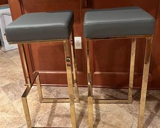 Modern stool, like new
