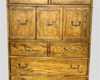 Henredon Artefacts Campaign Style Aged Oak Gentleman's Chest of Drawers