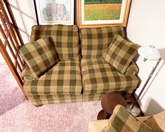 Den Loveseat 