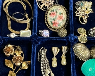 More Earrings Brooches