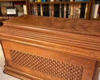 Sewing machine oak cover