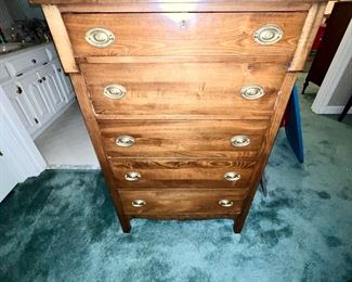 Chest of drawers