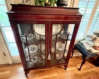 Another beautiful display cabinet