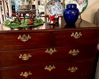 Gorgeous 4 drawer chest