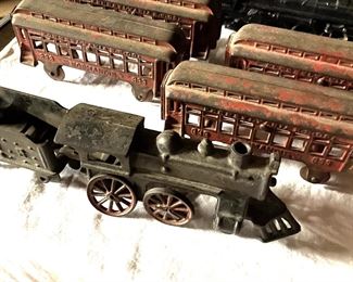 Circa 1900 cast iron train, attributed to Hubley