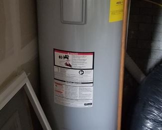 Electric hot water heater