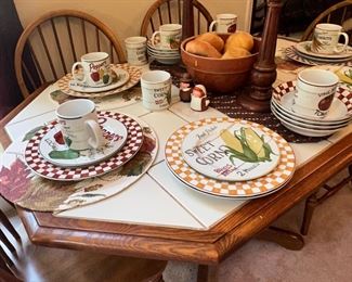 Set of pottery dishes ‘Fresh picked