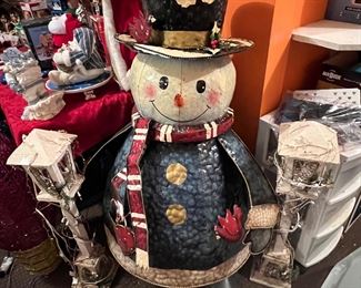 Big metal snowman