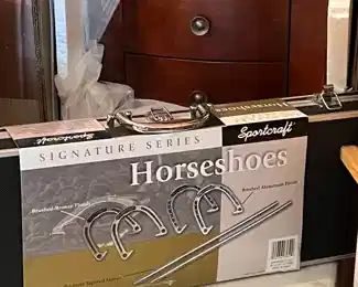 Horse shoe game in suitcase