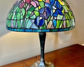 Tiffany style table lamp $80.00