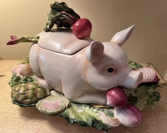 Fitz and Floyd ceramic pig soup tureen