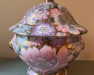 Toyo painted gold covered dish