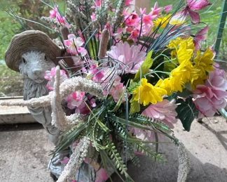 Bunny floral planter