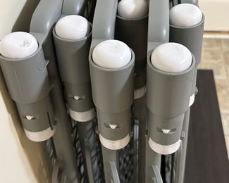 Plastic 6-section pen