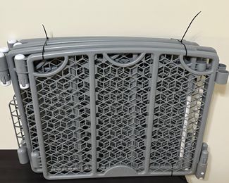 Plastic 6-section pen