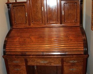 6' to tallest point, excellent condition, with keys and hidden compartments