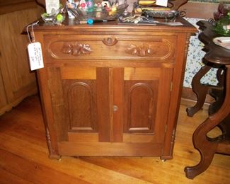 Decorative small cabinet