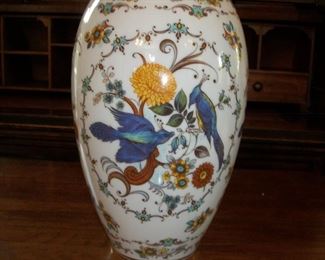 Asian vase with birds and flowers