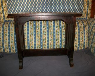 Craftsman- style bench