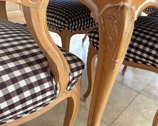 Carved details ohh la la