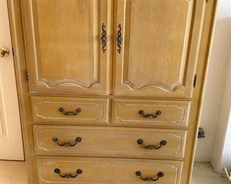 Tall boy Ethan Allen chest dresser