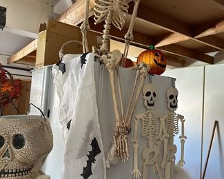 Grandinrod clown full size skeleton with box, Halloween decor