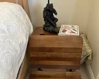 Flute playing frog lamp with shade, frog measures 6 x 10 inches