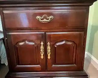 thomasville nightstand