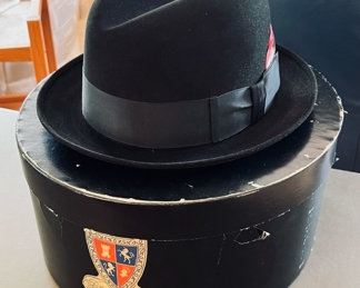 Vintage men’s Wormser Royal Luxury fedora with original hat box