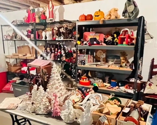 Much in vintage Xmas.