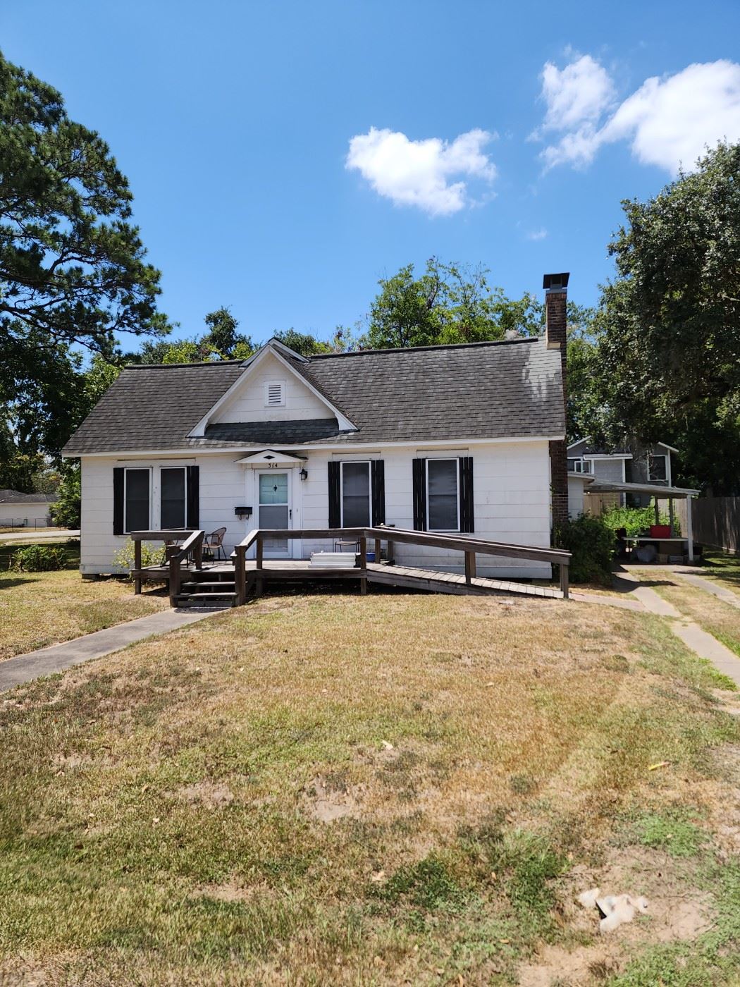 This house is bigger then it looks and FULL of treasures!! WE ARE STILL PULLING OUT TREASURES MORE PICTURES TO COME!