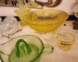 4 Pieces Vaseline Glass