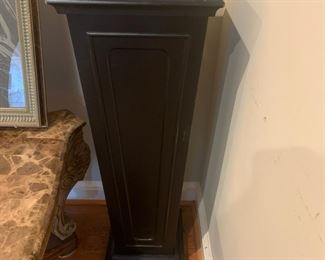 #6	Black Painted Fern Stand w/lift-off Top  12sqx35	 $75.00 			
