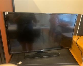 #14	Samsung 32" Flatscreen TV  UN32EH	 $30.00 			

