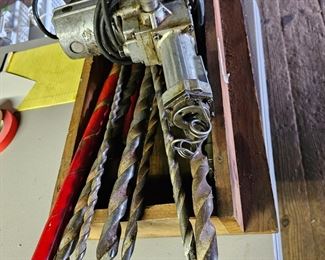 COMERCIAL DRILL WITH